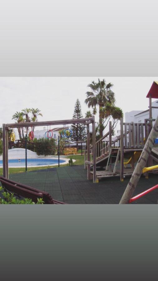 דירות צ'יקלנה דה לה פרונטרה Real De La Barrosa מראה חיצוני תמונה